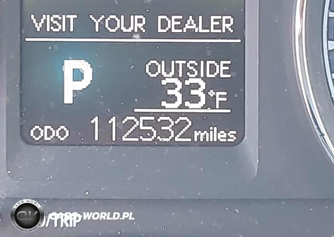 2018 Toyota Corolla Le VIN:5YFBURHE7JP750052 - 16