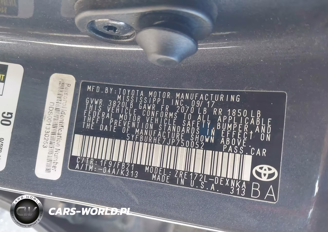 2018 Toyota Corolla Le VIN:5YFBURHE7JP750052 - 9