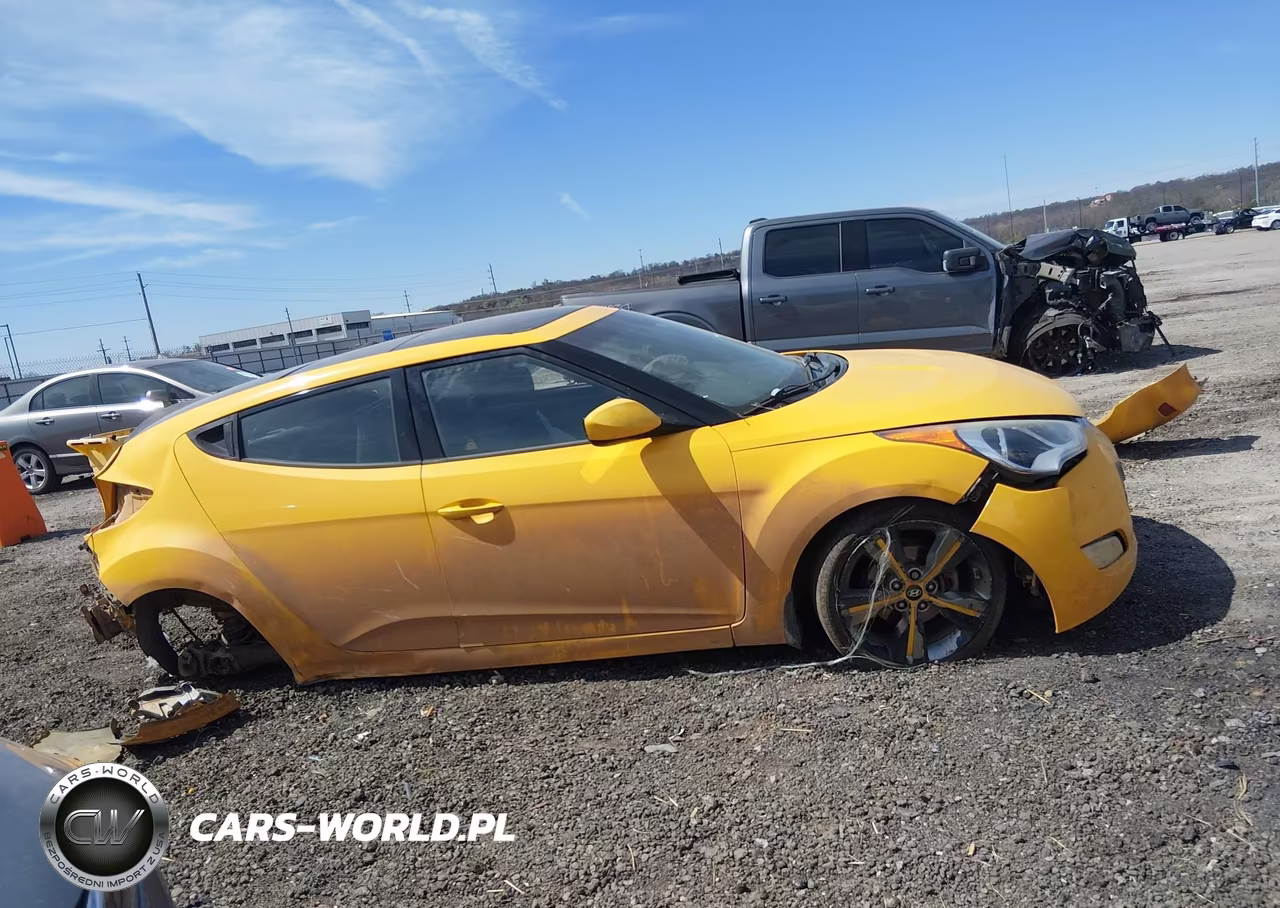 2016 Hyundai Veloster VIN:KMHTC6AD9GU291041 - 14