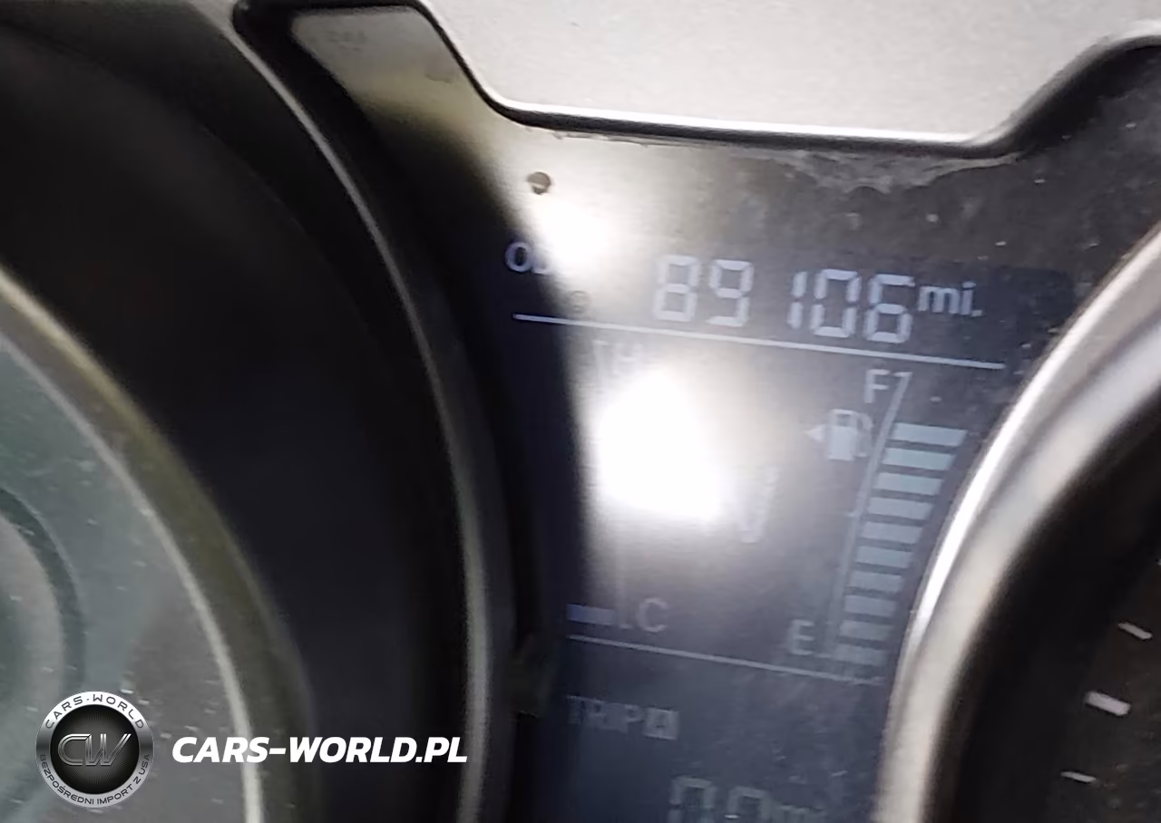 2016 Hyundai Veloster VIN:KMHTC6AD9GU291041 - 16