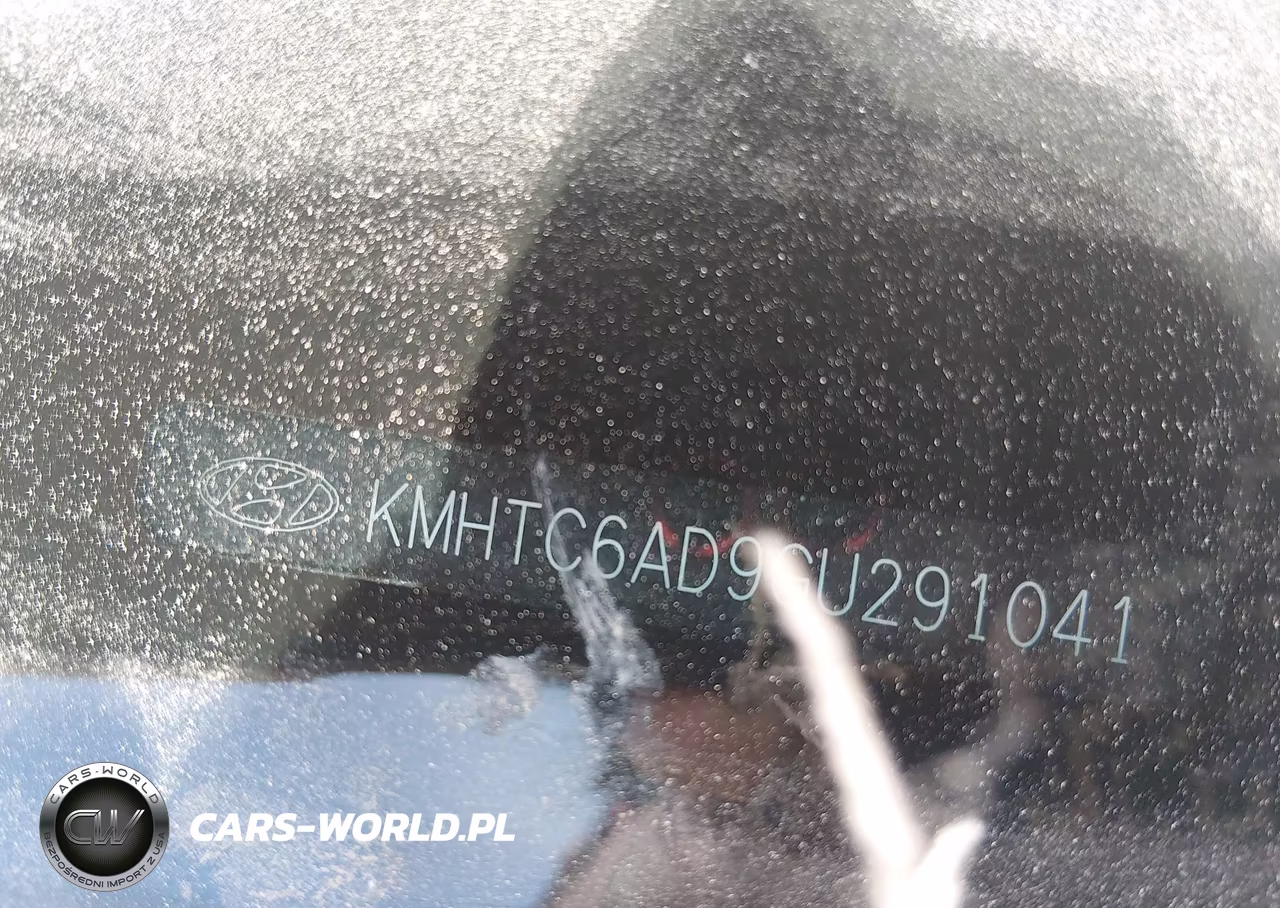 2016 Hyundai Veloster VIN:KMHTC6AD9GU291041 - 9