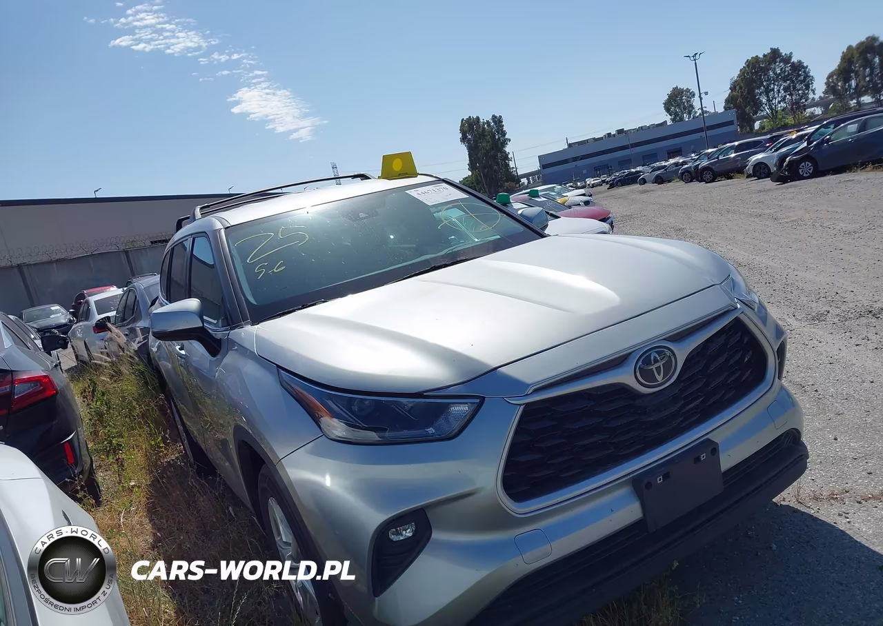 2021 Toyota Highlander Le