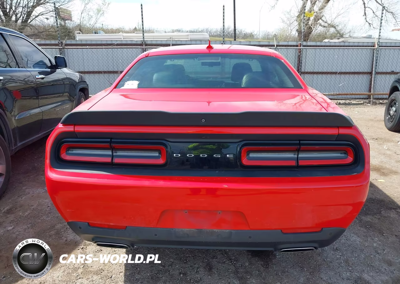 2016 Dodge Challenger Sxt Plus VIN:2C3CDZAG5GH275682 - 17