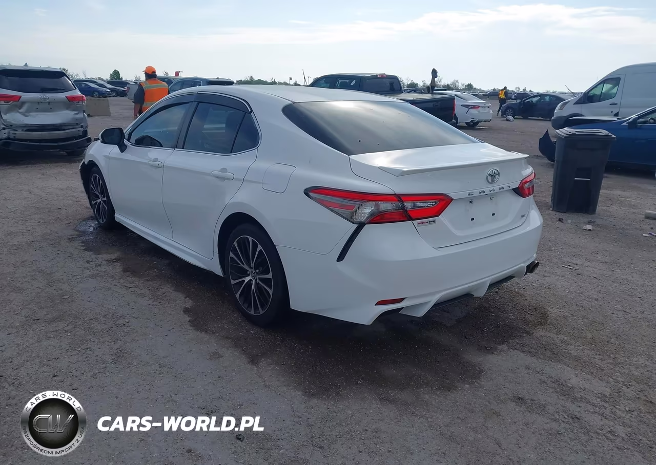 2018 Toyota Camry Se VIN:JTNB11HK6J3032996 - 3