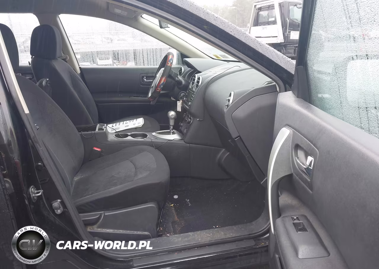 2015 Nissan Rogue Select S VIN:JN8AS5MV4FW258162 - 5