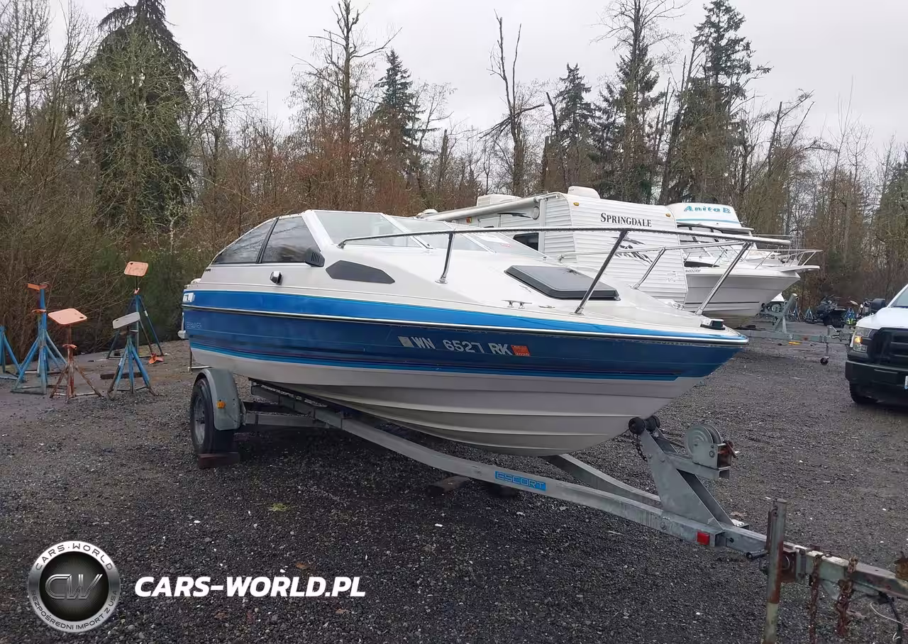 1988 Bayliner 1950 Capri Cud
