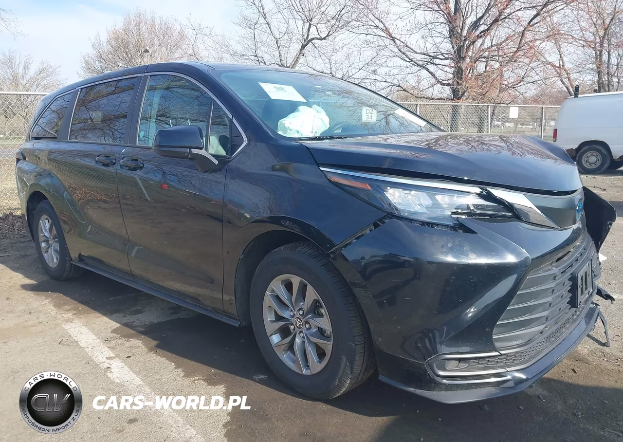 2024 Toyota Sienna Le