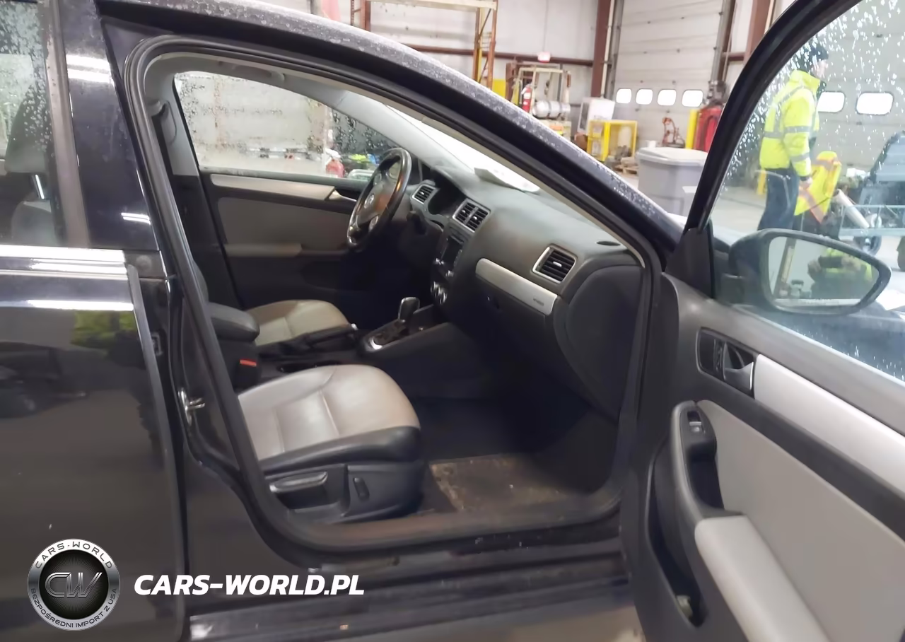 2014 Volkswagen Jetta Hybrid Se VIN:3VW637AJ7EM266862 - 5