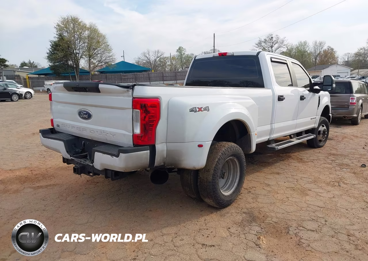 2019 Ford F350 King Ranch-Lariat-Limited-Platinum-Xl-Xlt VIN:1FT8W3DT5KEC48855 - 4