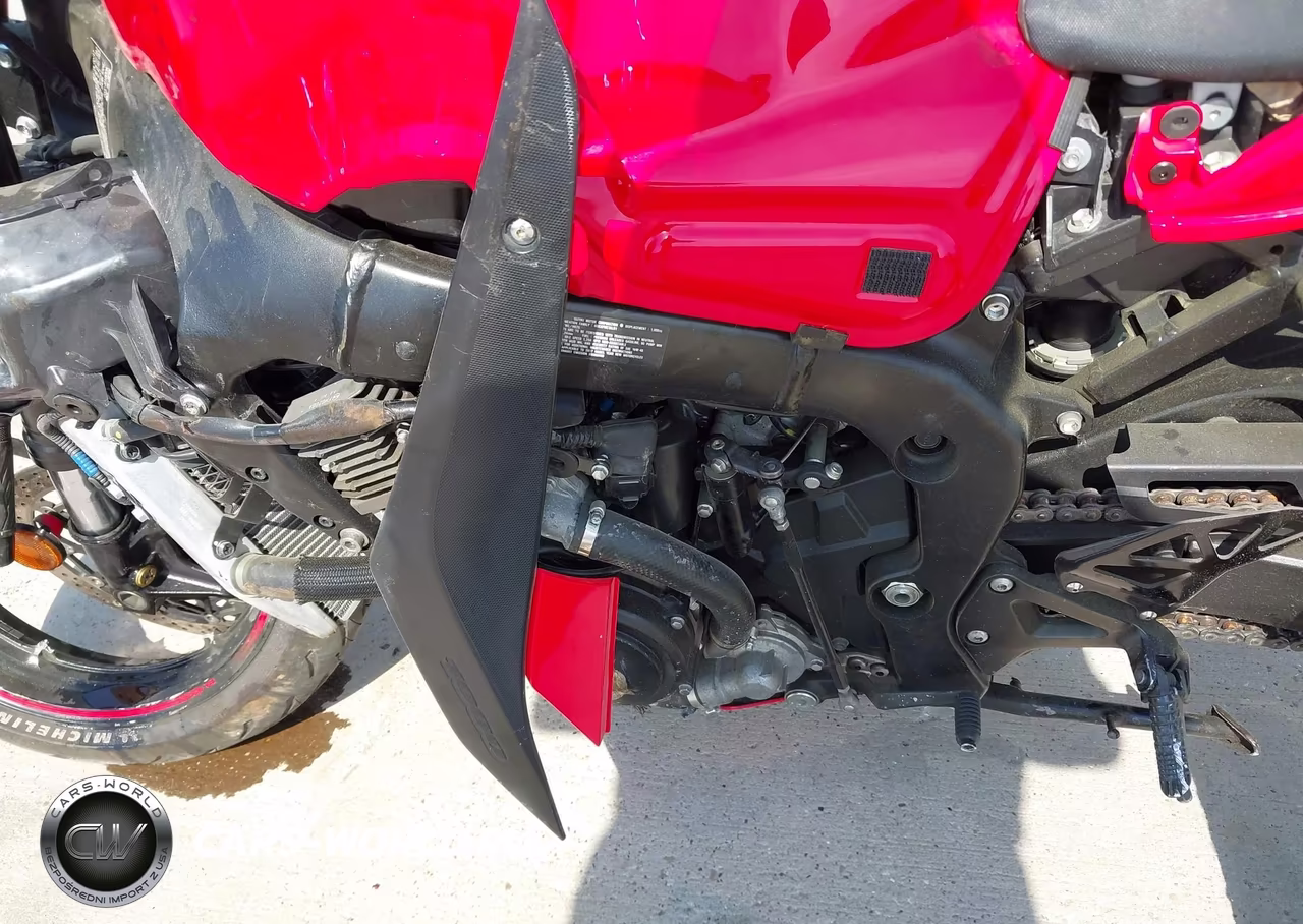 2017 Suzuki Gsx-R1000 VIN:JS1DM11B9H2100572 - 9