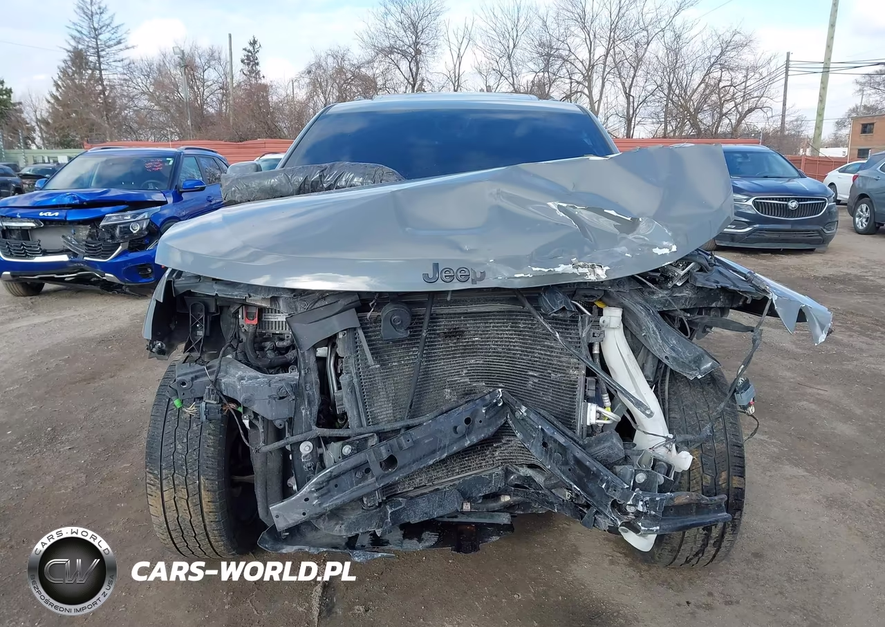 2020 Jeep Grand Cherokee Altitude 4X4 VIN:1C4RJFAG4LC363651 - 12