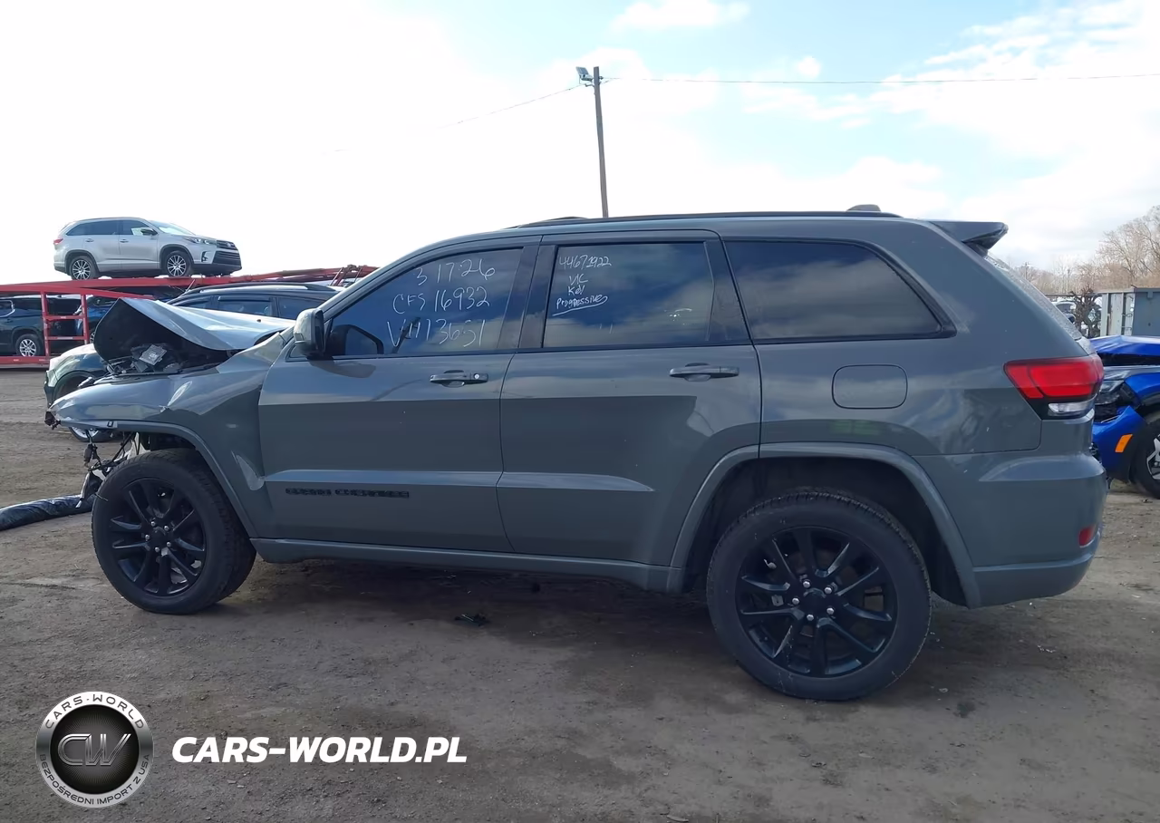 2020 Jeep Grand Cherokee Altitude 4X4 VIN:1C4RJFAG4LC363651 - 14