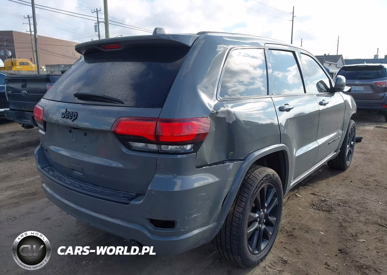 2020 Jeep Grand Cherokee Altitude 4X4 VIN:1C4RJFAG4LC363651 - 4