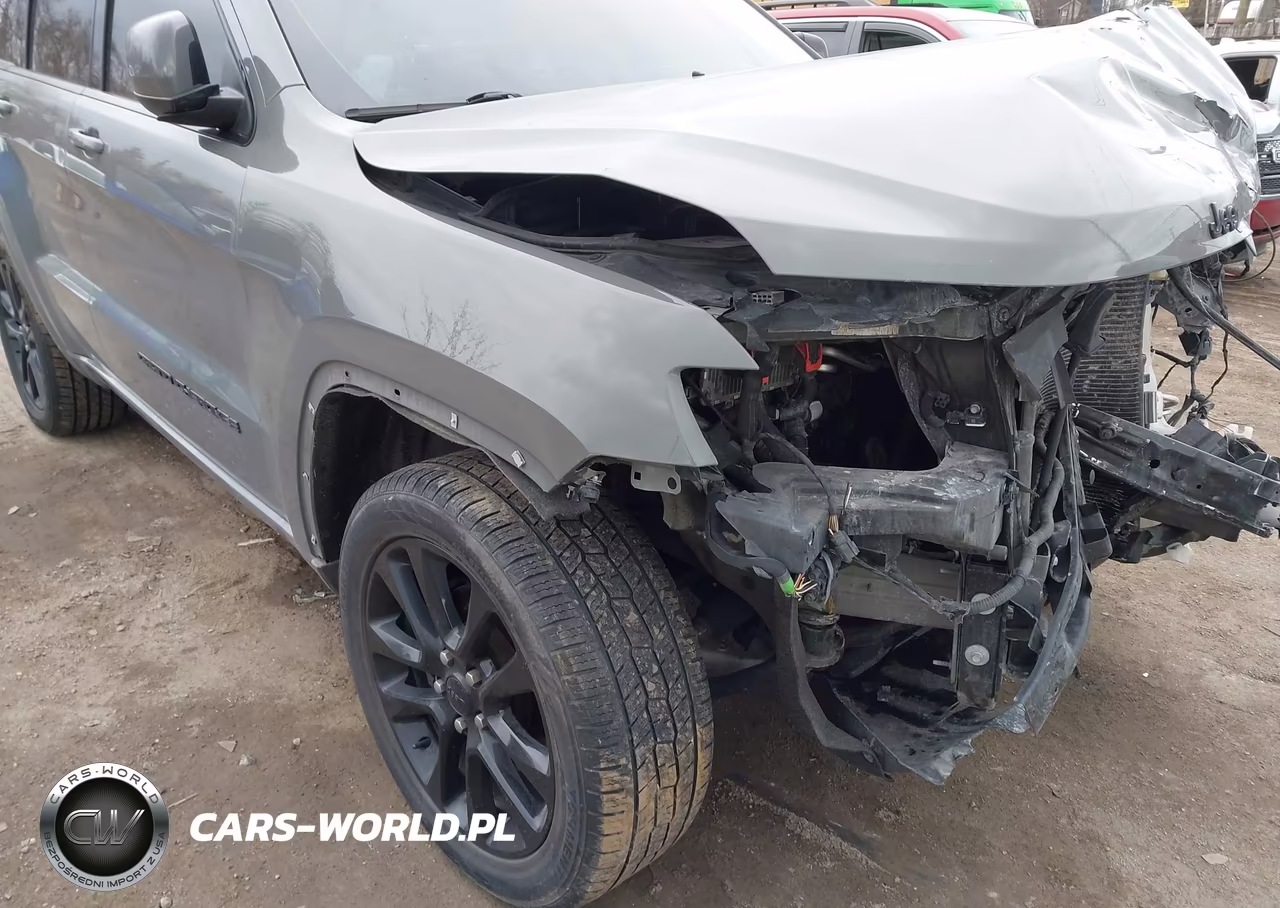 2020 Jeep Grand Cherokee Altitude 4X4 VIN:1C4RJFAG4LC363651 - 6