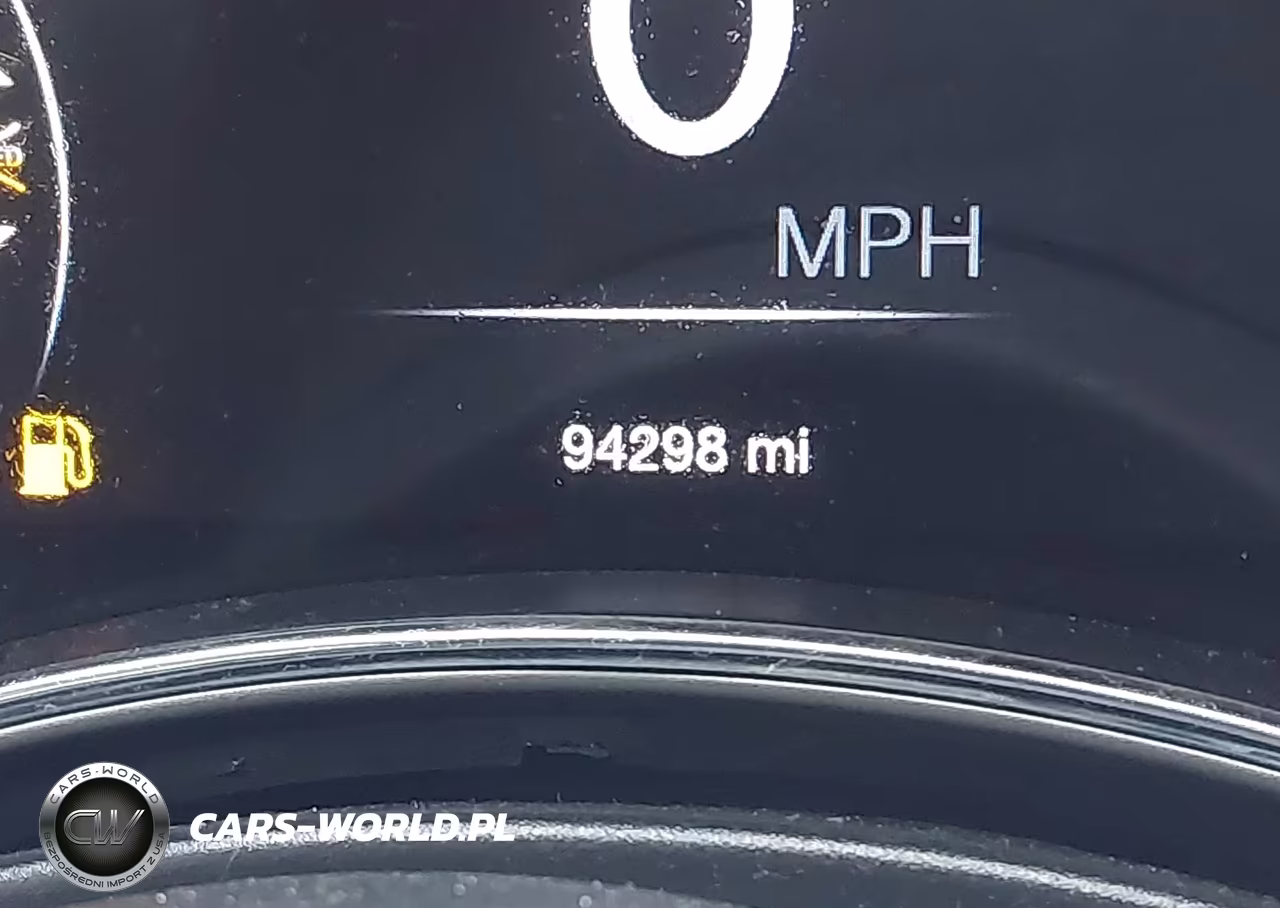 2020 Jeep Grand Cherokee Altitude 4X4 VIN:1C4RJFAG4LC363651 - 9