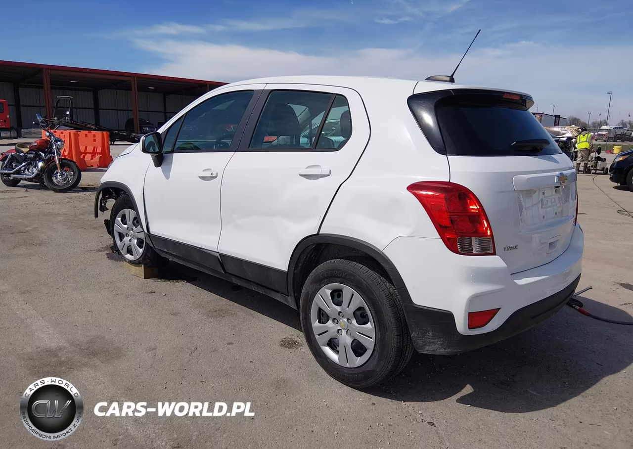 2018 Chevrolet Trax Ls VIN:KL7CJKSB8JB573834 - 3