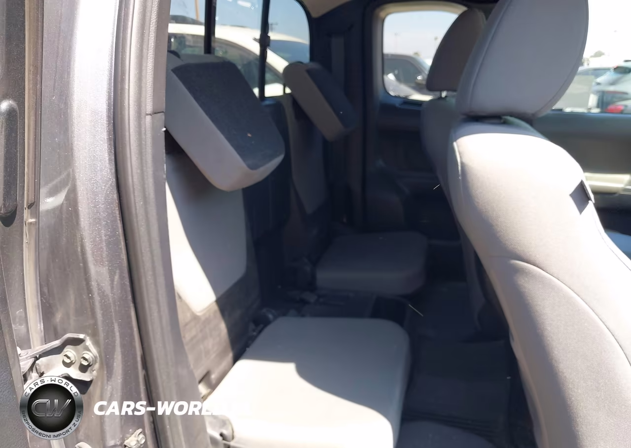 2018 Toyota Tacoma Sr5 VIN:5TFRX5GN4JX112696 - 8