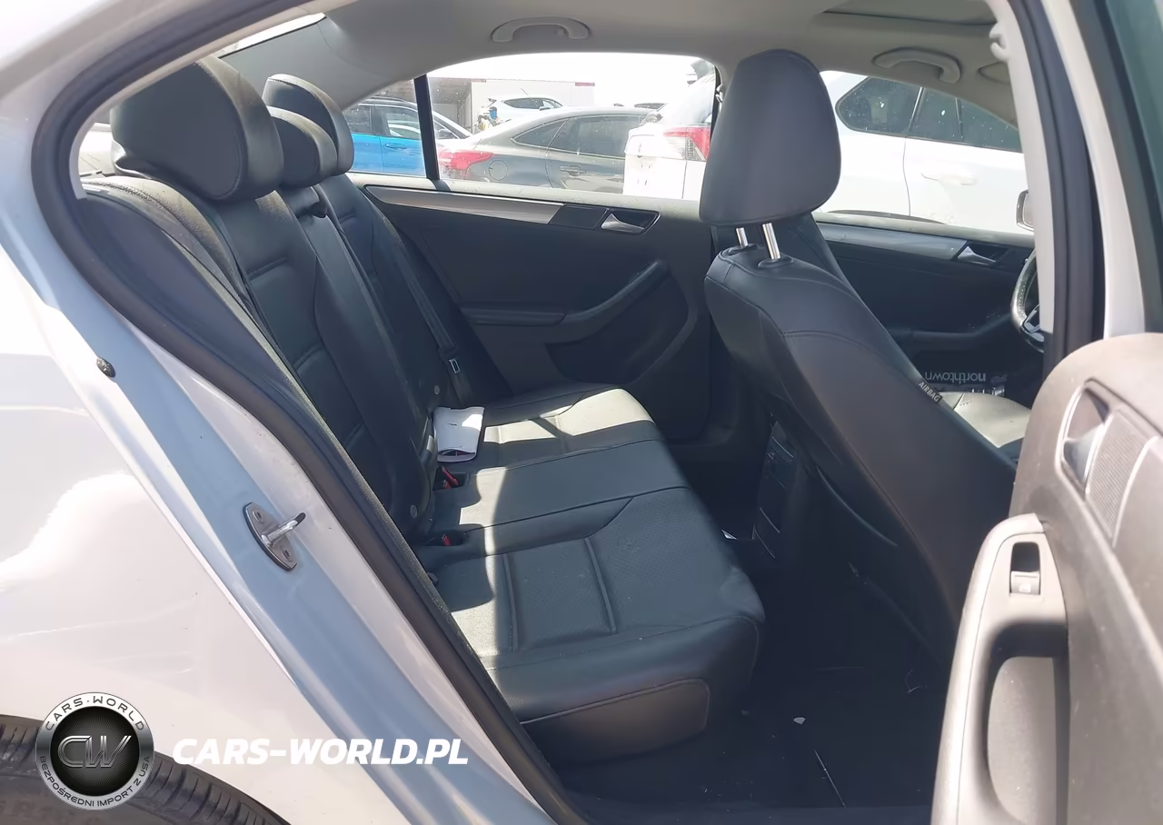 2018 Volkswagen Jetta 1.4T Se-1.4T Wolfsburg Edition VIN:3VWDB7AJ7JM241092 - 8