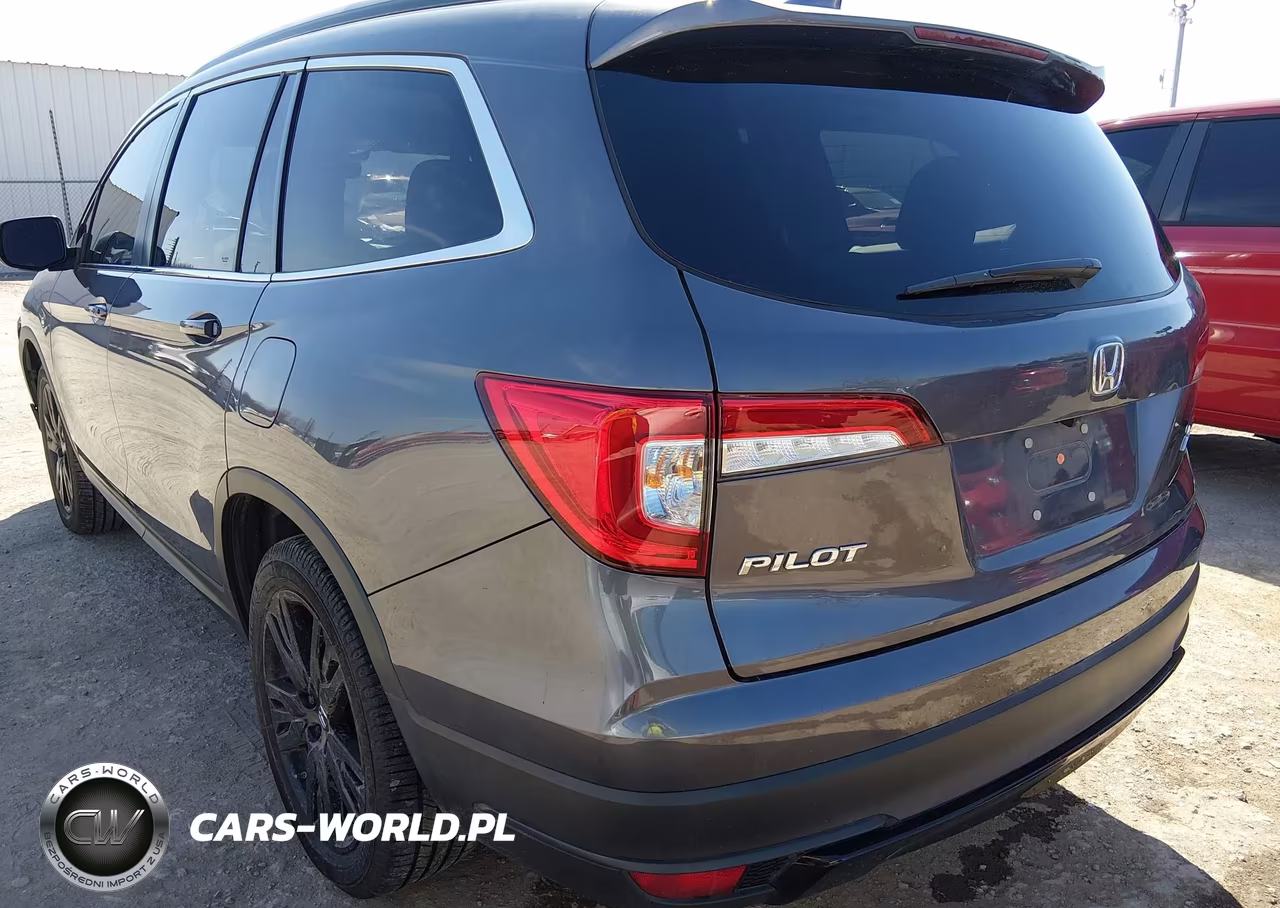 2021 Honda Pilot Awd Special Edition VIN:5FNYF6H24MB078668 - 3