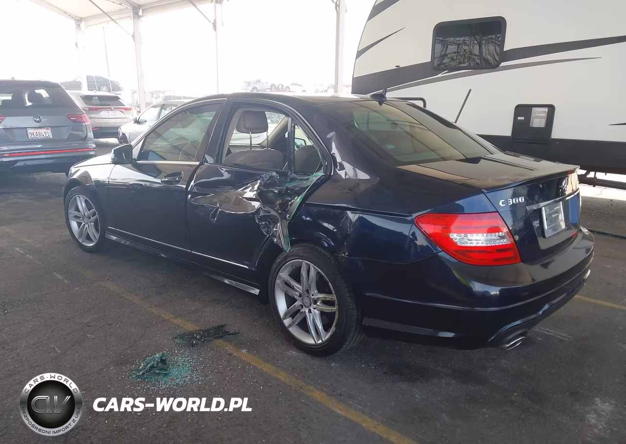 2014 Mercedes-Benz C 300 Sport 4Matic VIN:WDDGF8AB1EA954629 - 3