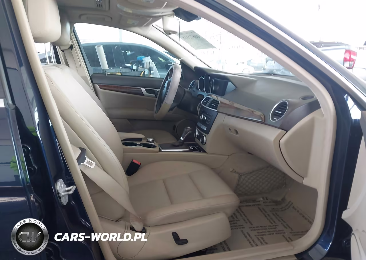 2014 Mercedes-Benz C 300 Sport 4Matic VIN:WDDGF8AB1EA954629 - 5