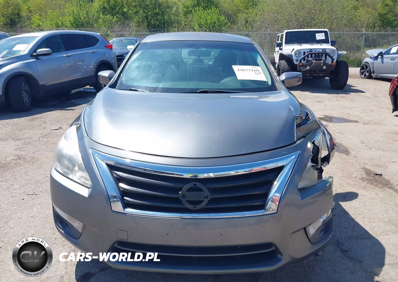 2014 Nissan Altima 2.5 S VIN:1N4AL3AP3EN377883 - 12