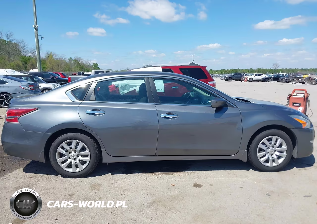 2014 Nissan Altima 2.5 S VIN:1N4AL3AP3EN377883 - 13