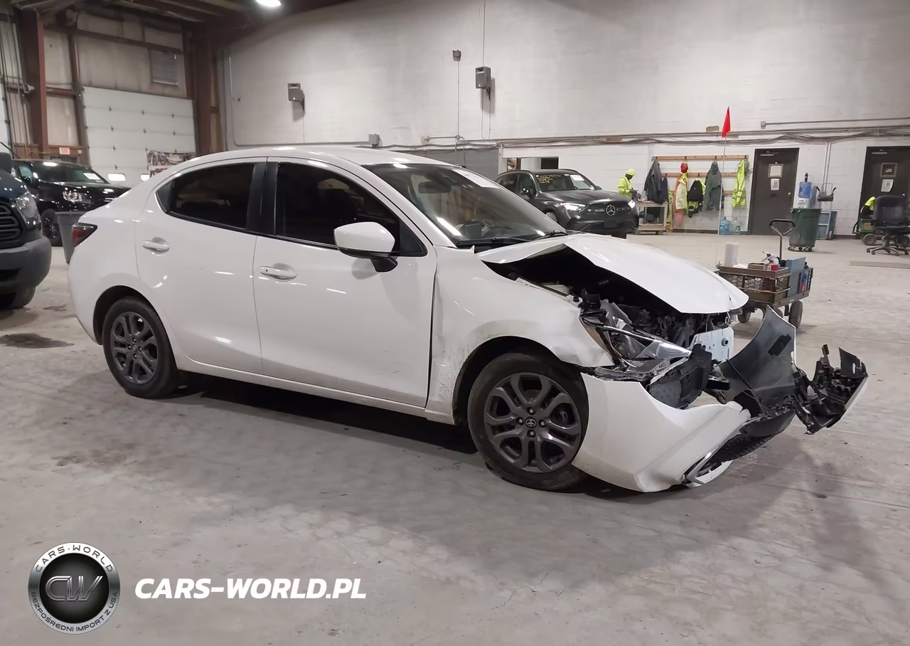 2020 Toyota Yaris Le