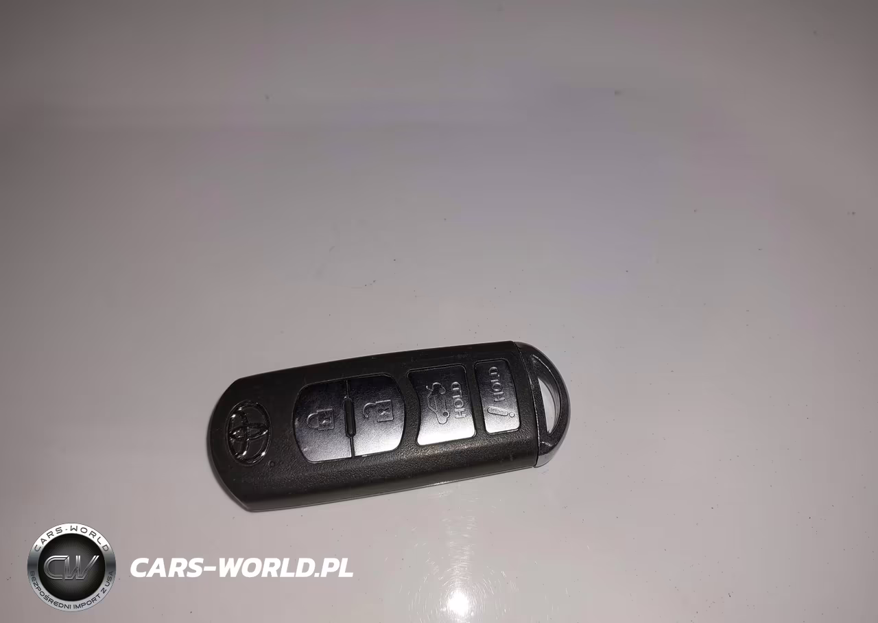 2020 Toyota Yaris Le VIN:3MYDLBYV3LY708565 - 11