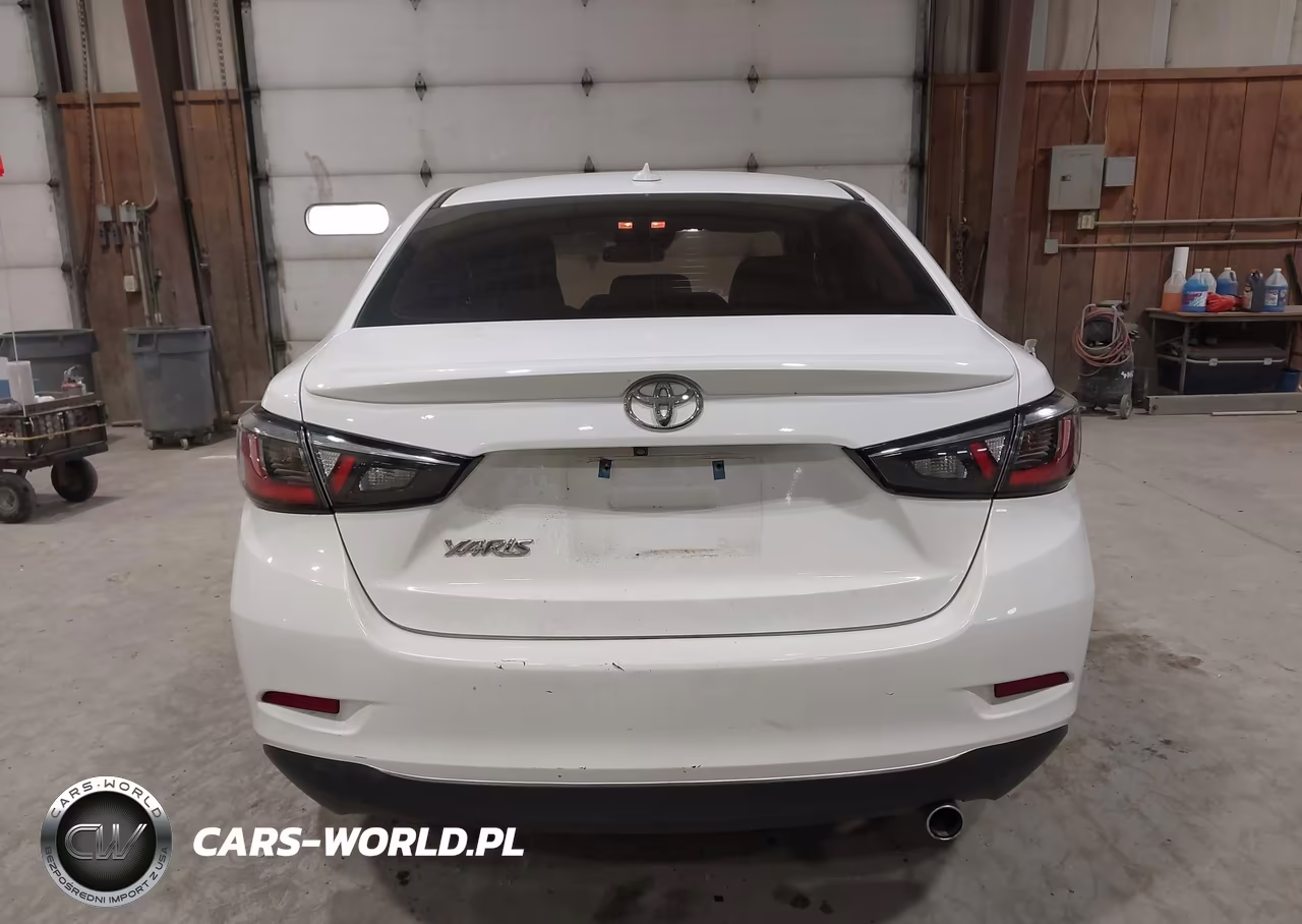2020 Toyota Yaris Le VIN:3MYDLBYV3LY708565 - 17
