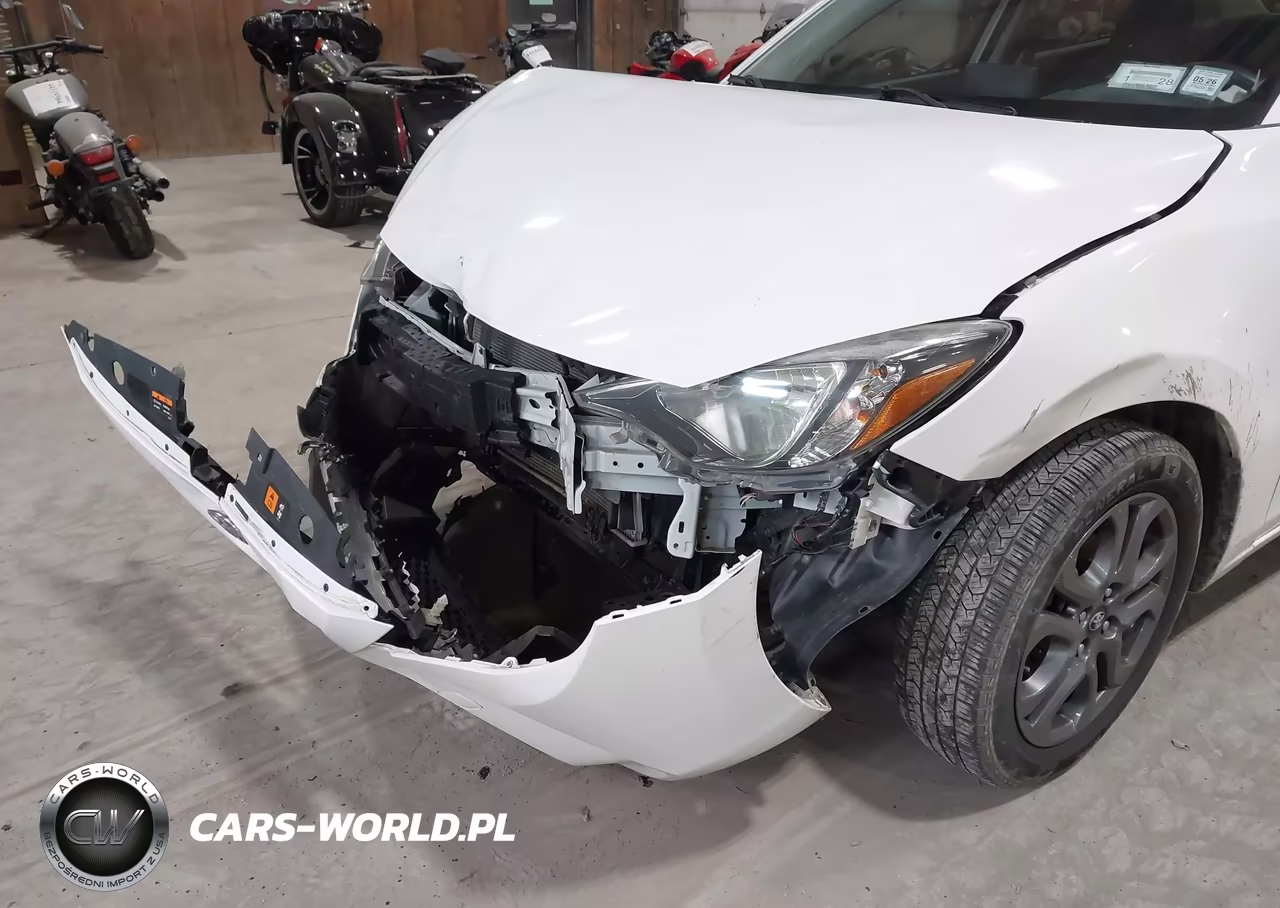 2020 Toyota Yaris Le VIN:3MYDLBYV3LY708565 - 18