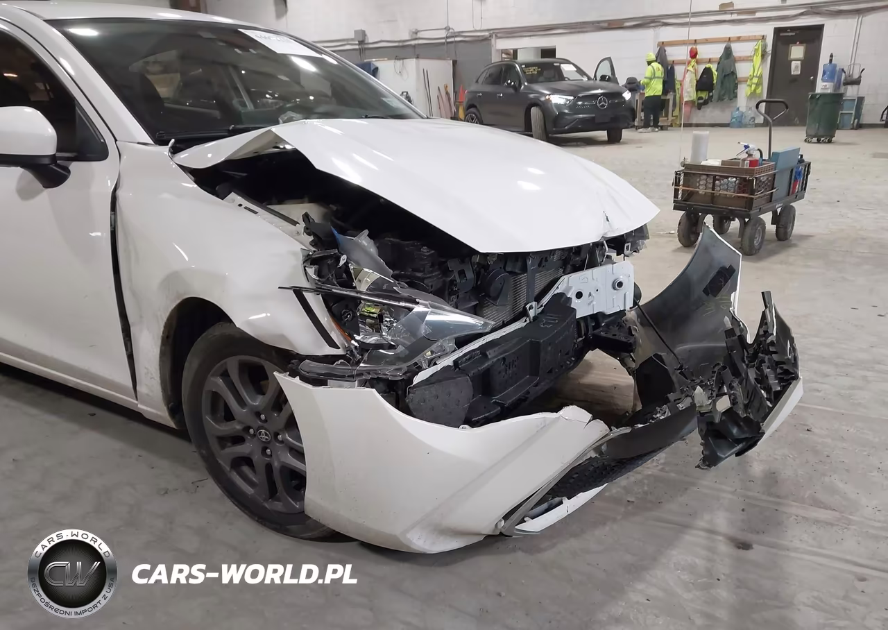 2020 Toyota Yaris Le VIN:3MYDLBYV3LY708565 - 21