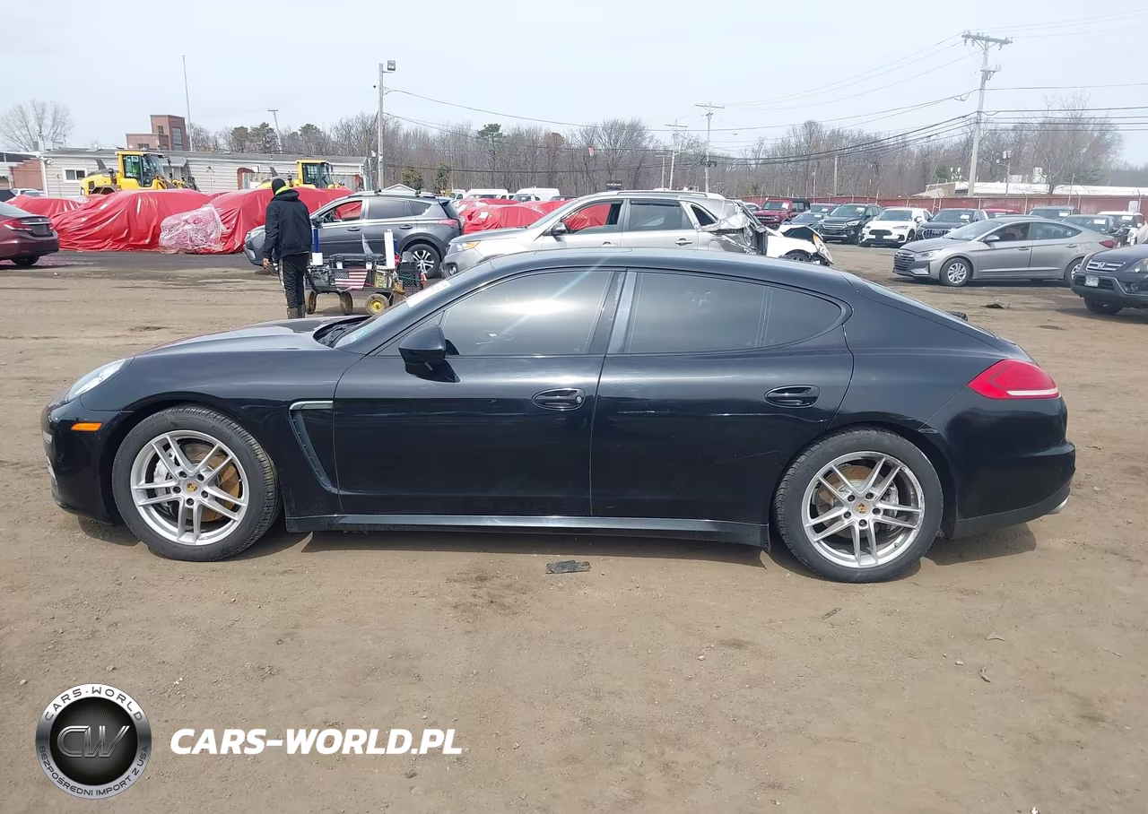 2016 Porsche Panamera 4 VIN:WP0AA2A78GL000880 - 14