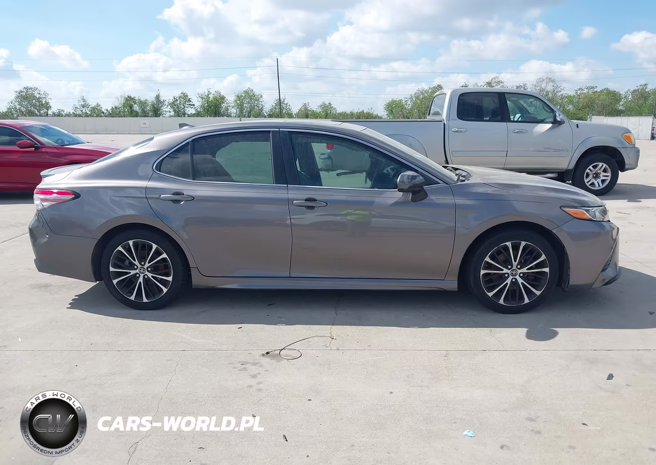 2019 Toyota Camry Se VIN:4T1B11HKXKU697203 - 13