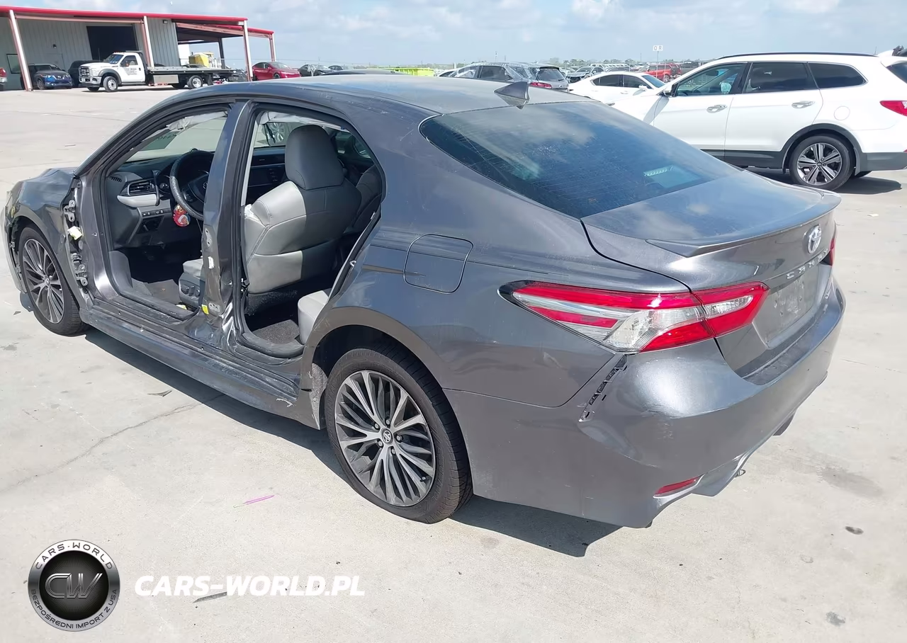 2019 Toyota Camry Se VIN:4T1B11HKXKU697203 - 3