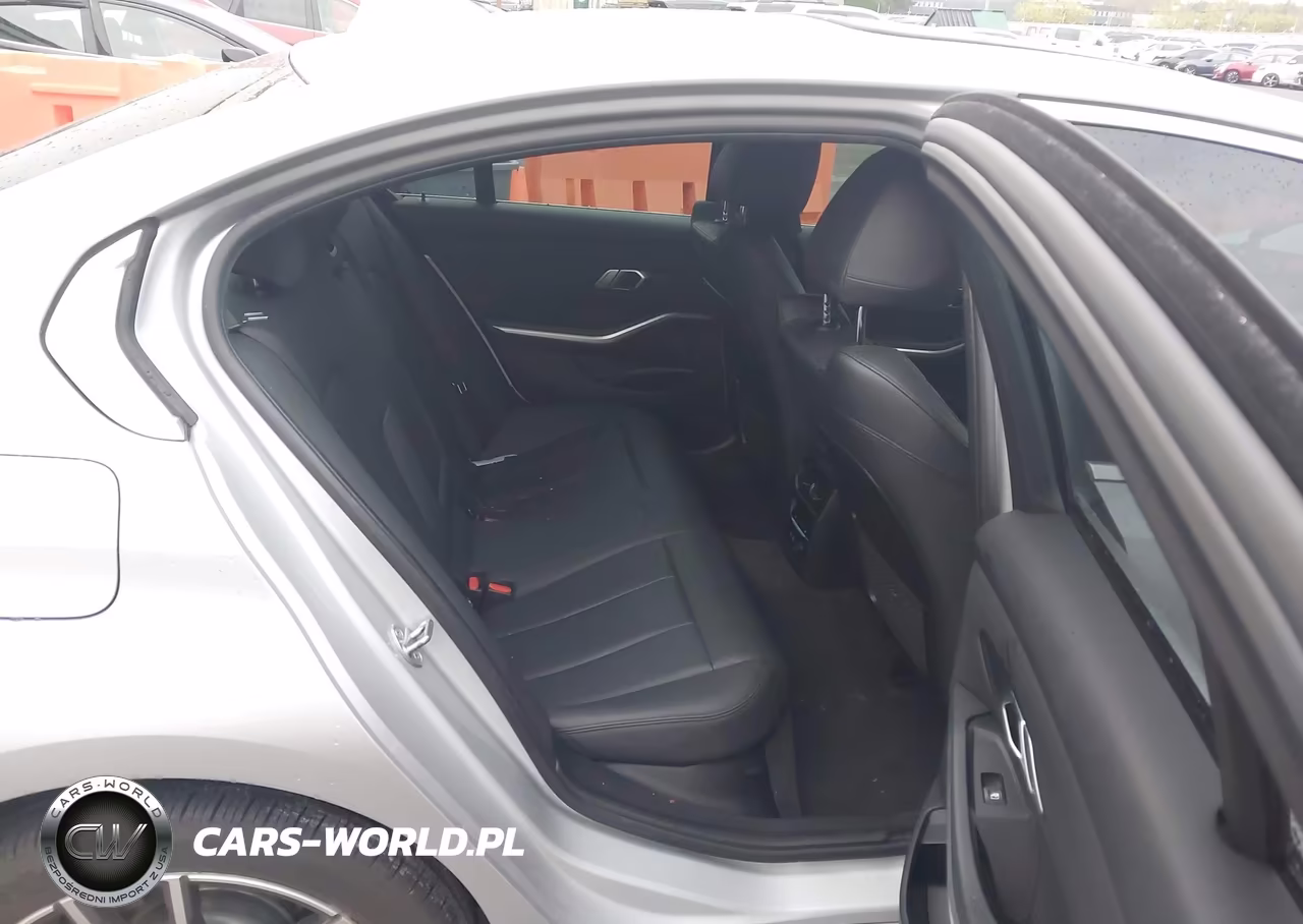 2019 BMW 330I VIN:WBA5R1C5XKAK09460 - 8