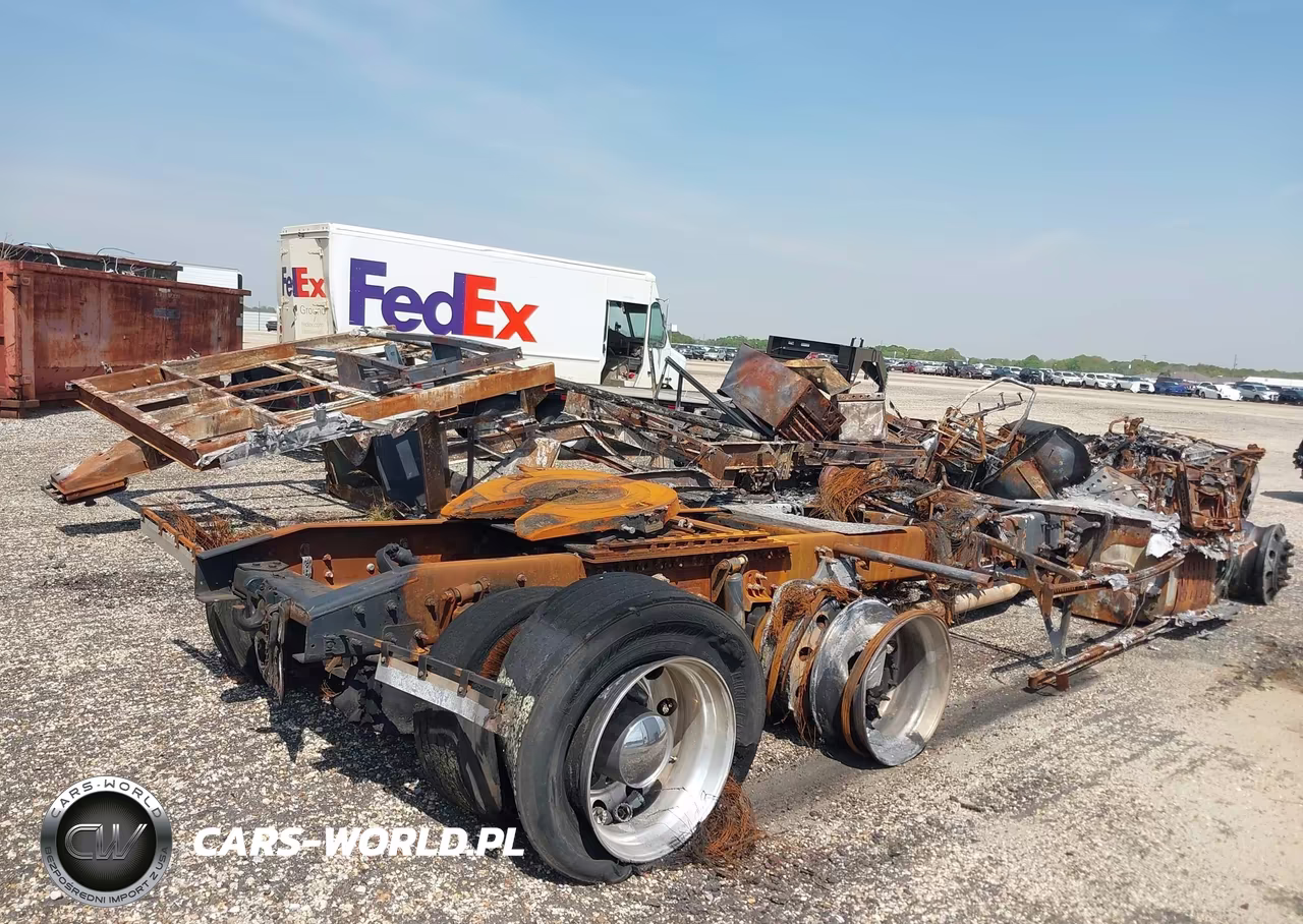 2017 Freightliner Cascadia 125 VIN:3AKJGLDVXHSHR4796 - 4