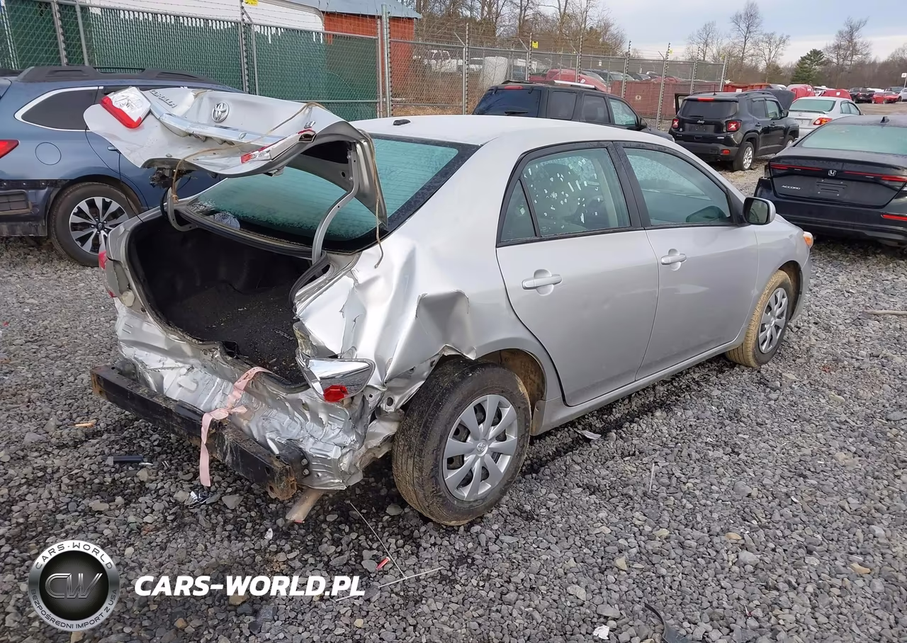 2011 Toyota Corolla Le VIN:2T1BU4EE5BC730424 - 4