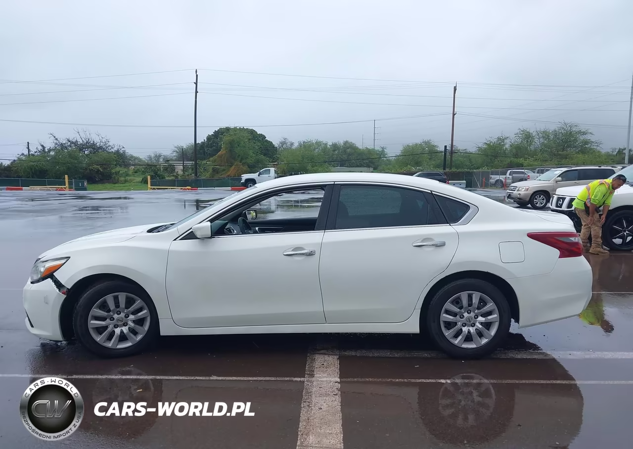 2018 Nissan Altima 2.5 S VIN:1N4AL3AP1JC128732 - 14