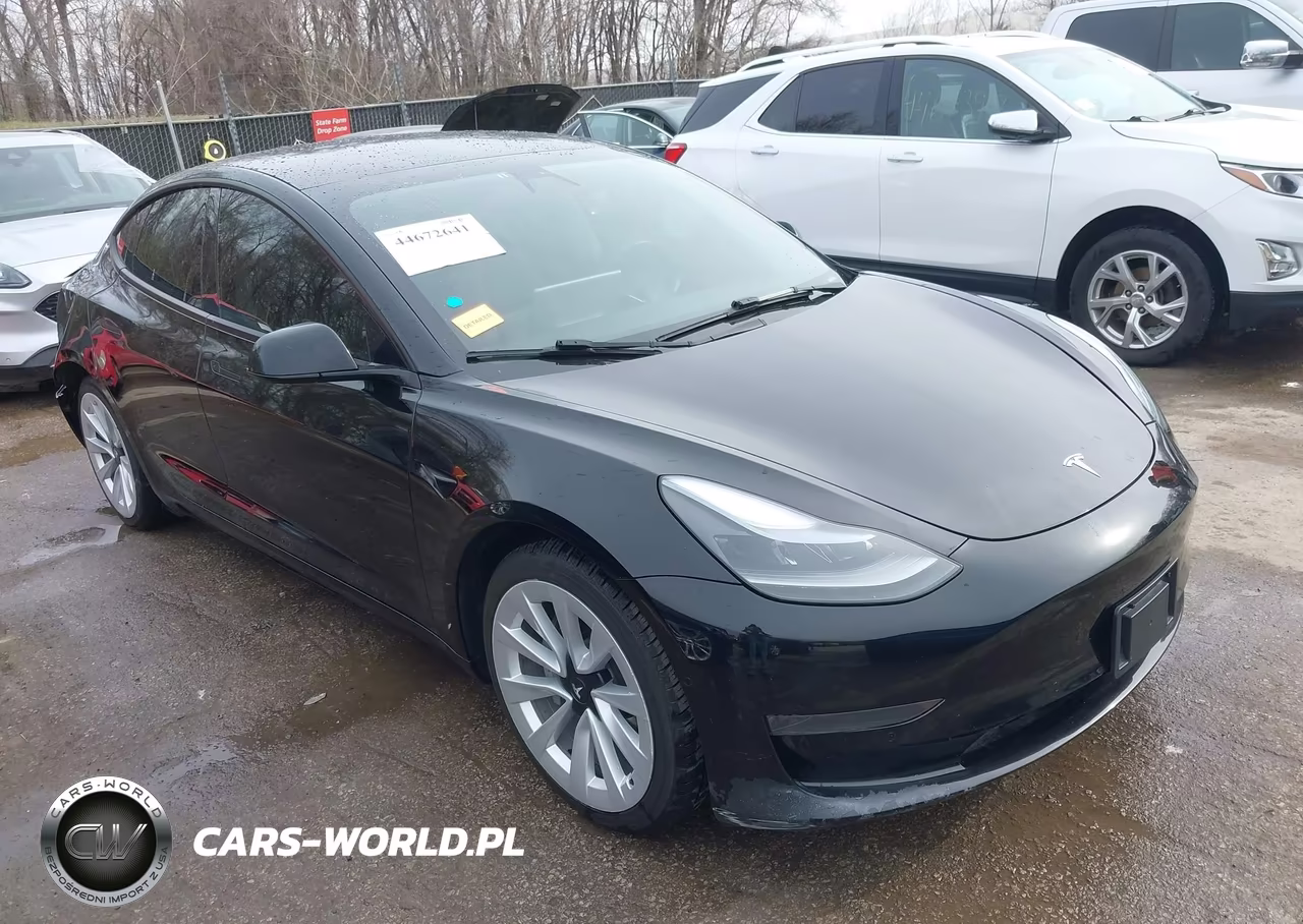 2022 Tesla Model 3 Rear-Wheel Drive