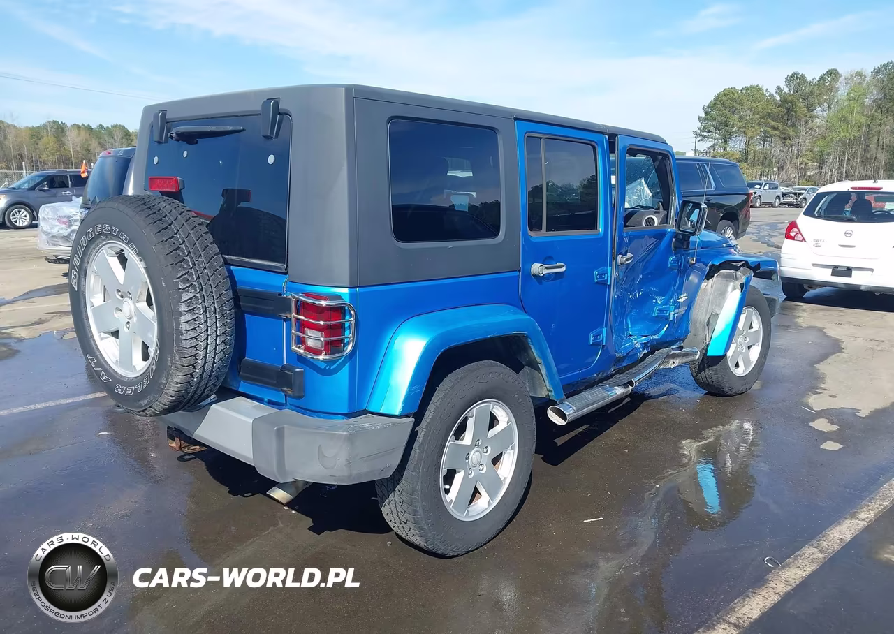 2010 Jeep Wrangler Unlimited Sahara VIN:1J4HA5H11AL166886 - 4