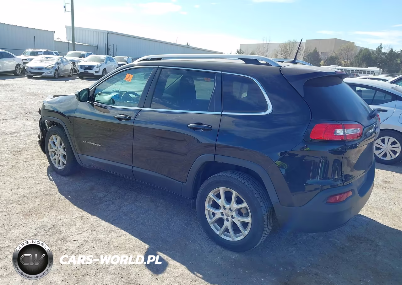 2018 Jeep Cherokee Latitude Plus Fwd VIN:1C4PJLLB7JD503433 - 3