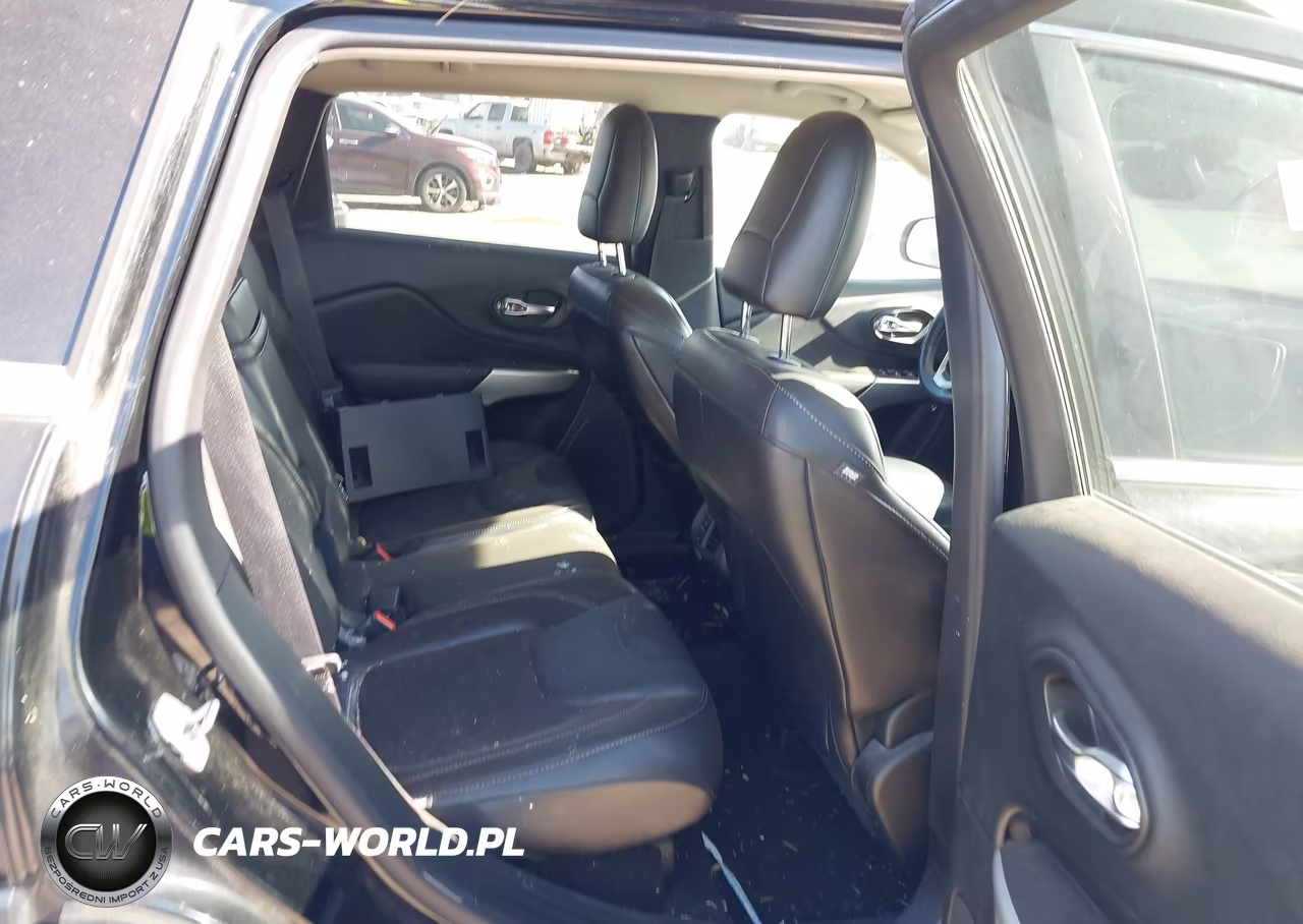 2018 Jeep Cherokee Latitude Plus Fwd VIN:1C4PJLLB7JD503433 - 8