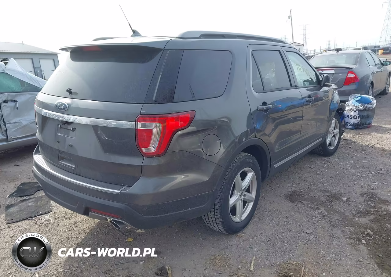 2018 Ford Explorer Xlt VIN:1FM5K7D84JGB41540 - 4