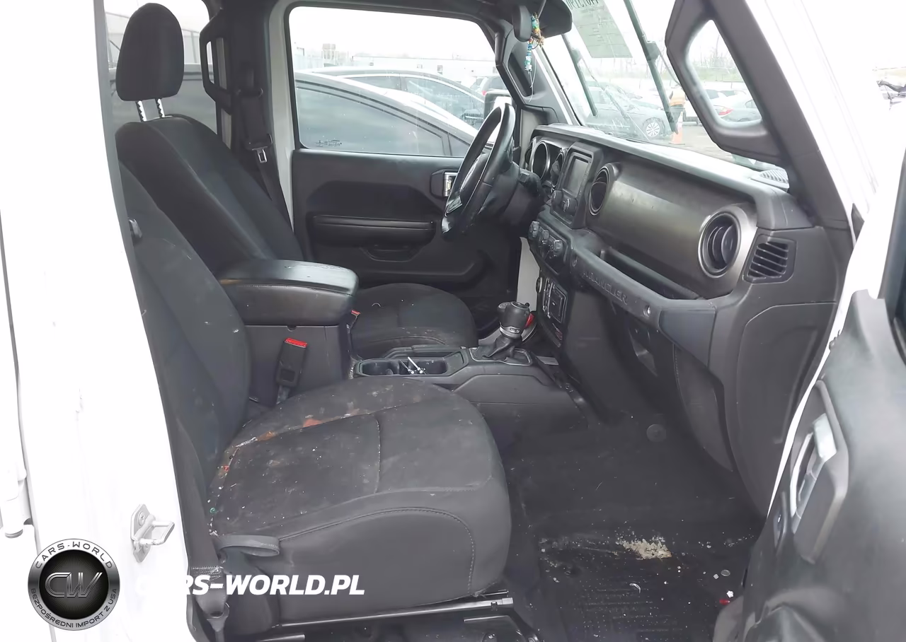 2019 Jeep Wrangler Unlimited Sport S 4X4 VIN:1C4HJXDNXKW575365 - 5