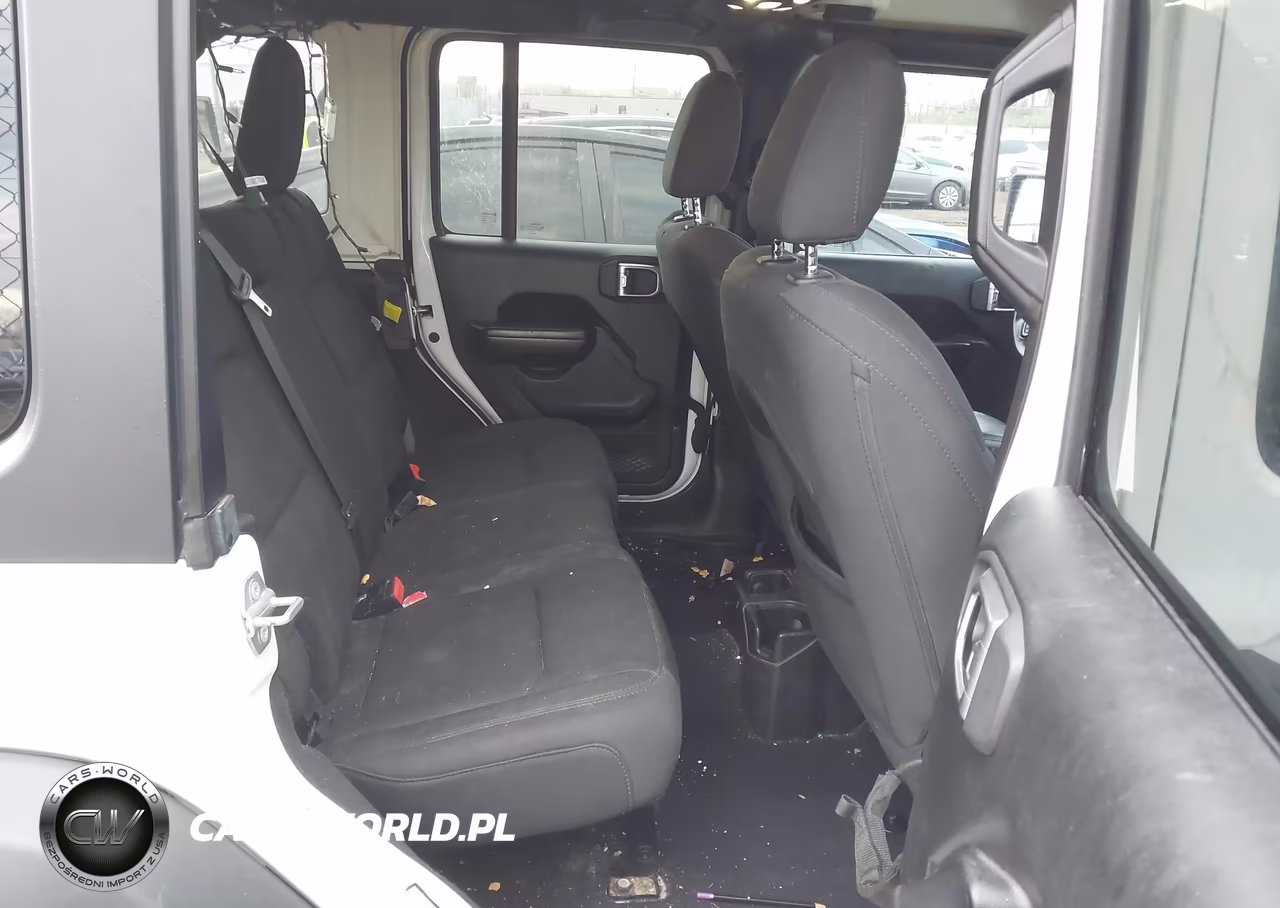 2019 Jeep Wrangler Unlimited Sport S 4X4 VIN:1C4HJXDNXKW575365 - 8