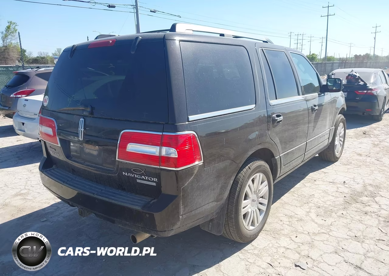 2014 Lincoln Navigator VIN:5LMJJ2H57EEL03034 - 4