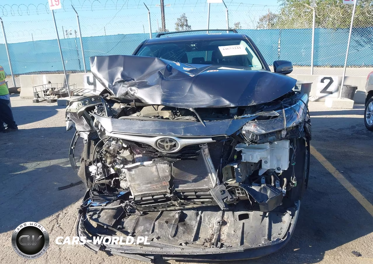 2022 Toyota Highlander L VIN:5TDCZRAH2NS095533 - 12