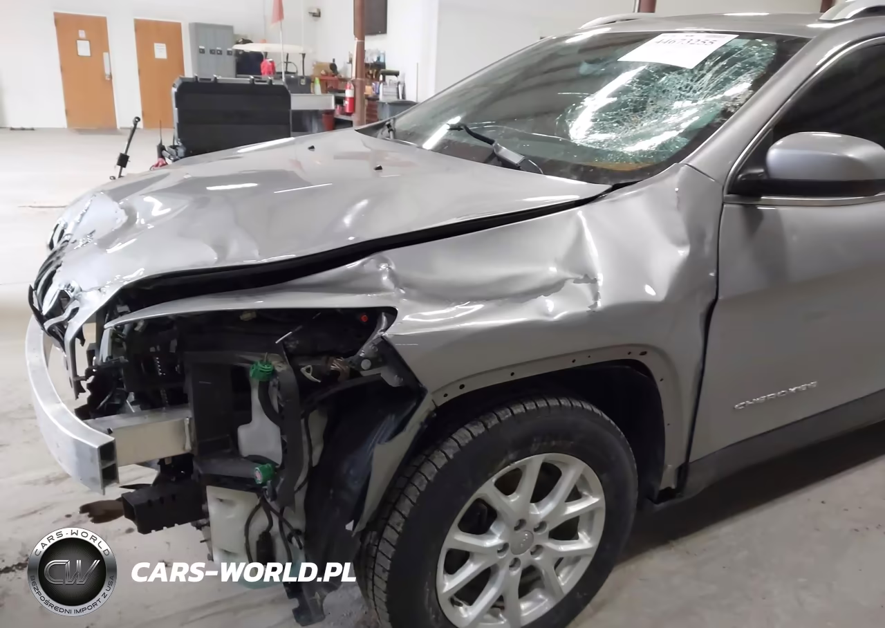 2016 Jeep Cherokee Latitude VIN:1C4PJMCS6GW278991 - 6
