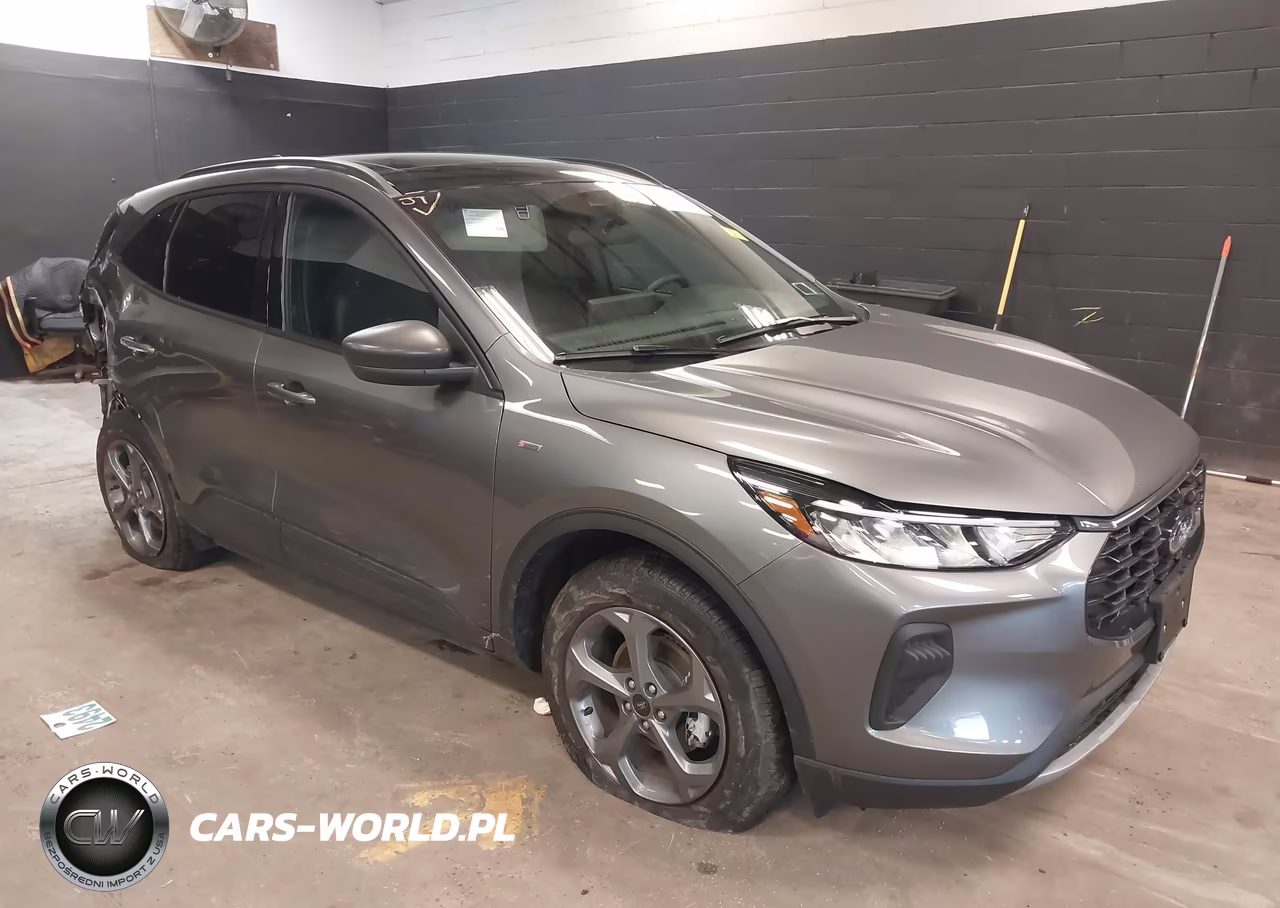 2025 Ford Escape St-Line – zdjęcie 1 z 18